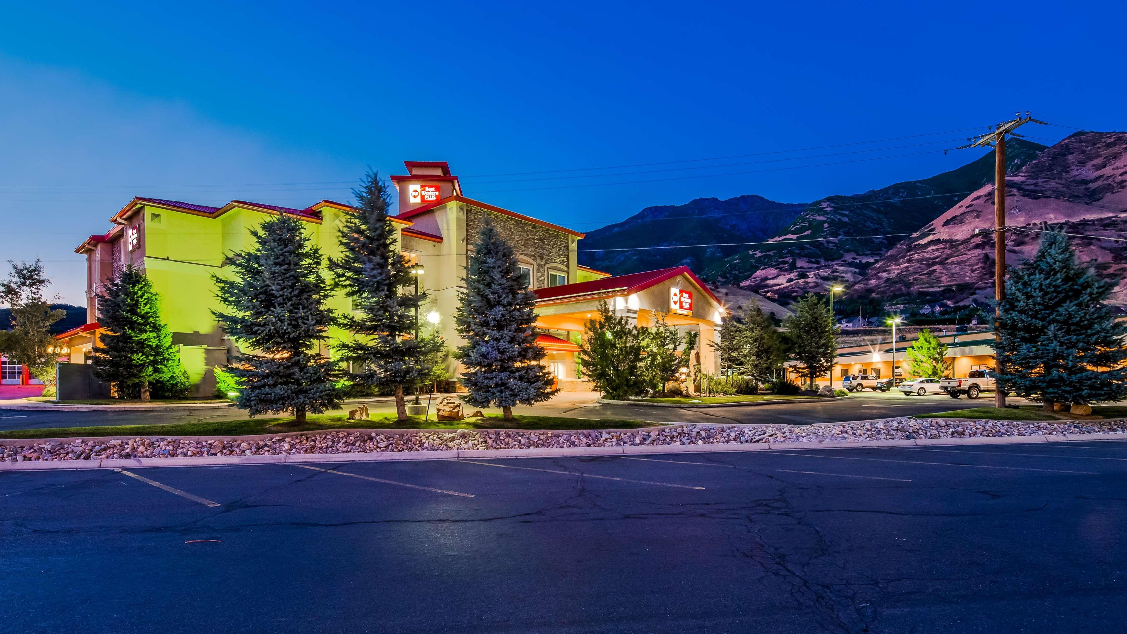 Best Western Plus Canyon Pines Огдън Екстериор снимка