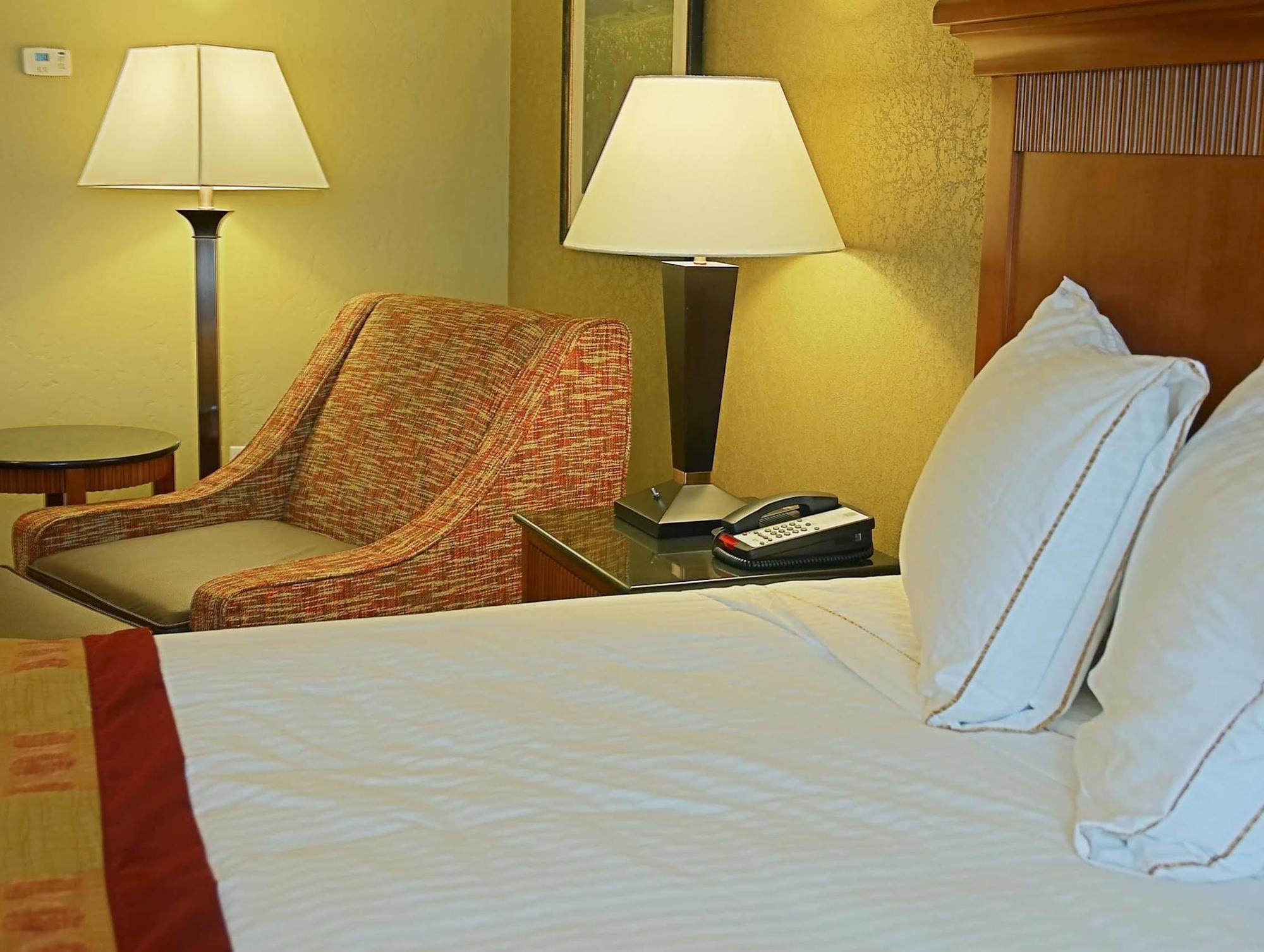 Best Western Plus Canyon Pines Огдън Екстериор снимка